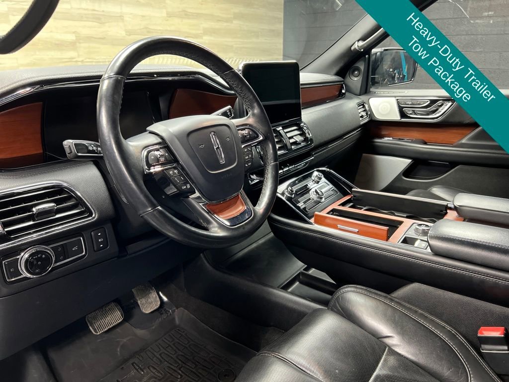 Used 2020 Lincoln Navigator L Reserve w/ Luxury Package image 2