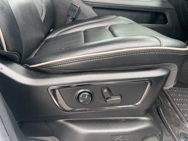 Used 2022 RAM 1500 Limited w/ Body Color Bumper Group image 12