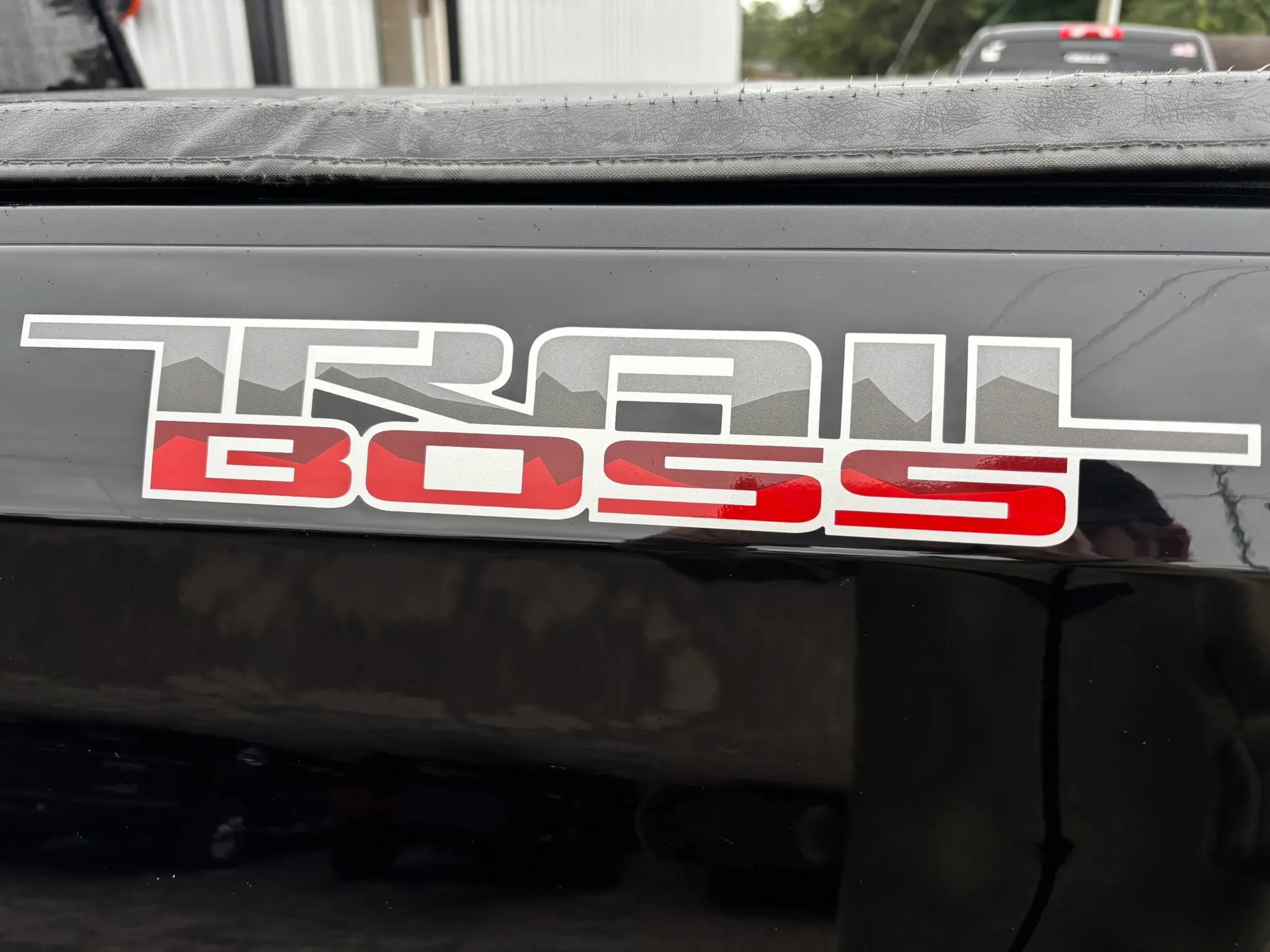 Used 2020 Chevrolet Silverado 1500 Custom Trail Boss w/ Custom Convenience Package AWD/4WD image 4
