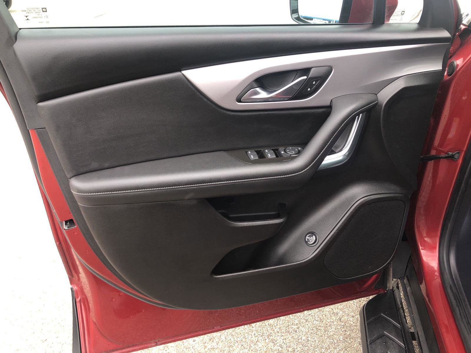 Used 2024 Chevrolet Blazer LT FWD image 19