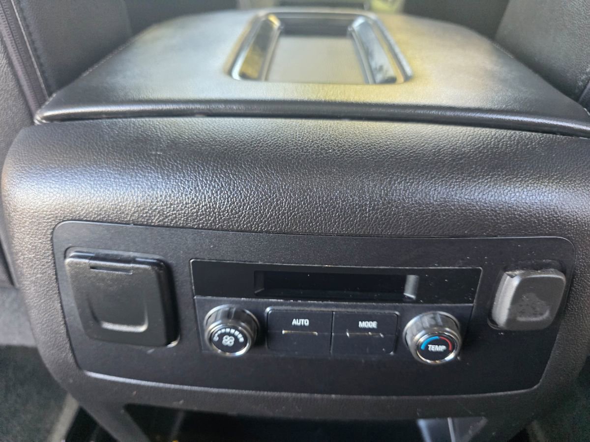 Used 2018 Chevrolet Tahoe LT image 29