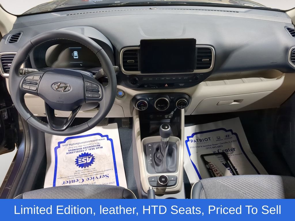 Used 2025 Hyundai Venue Limited image 10