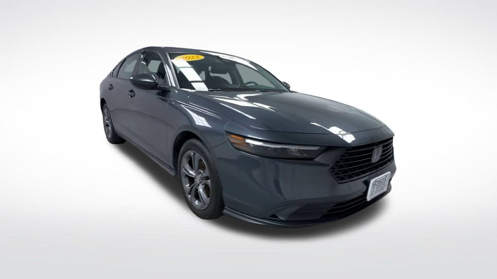 Used 2023 Honda Accord EX image 2