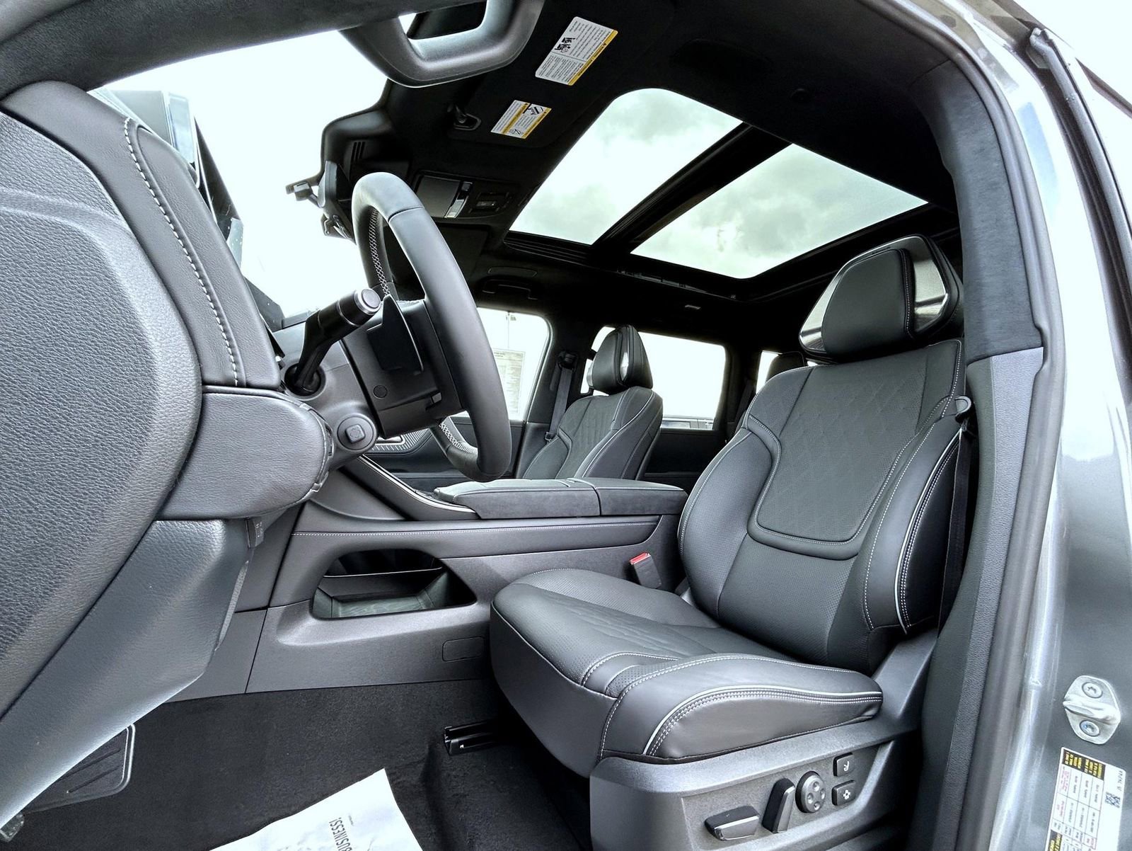 New 2026 INFINITI QX80 Autograph image 10