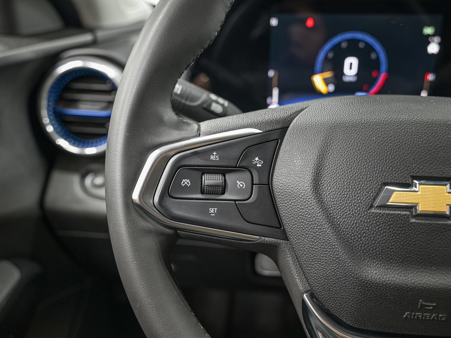 Used 2024 Chevrolet Trax LT FWD image 20