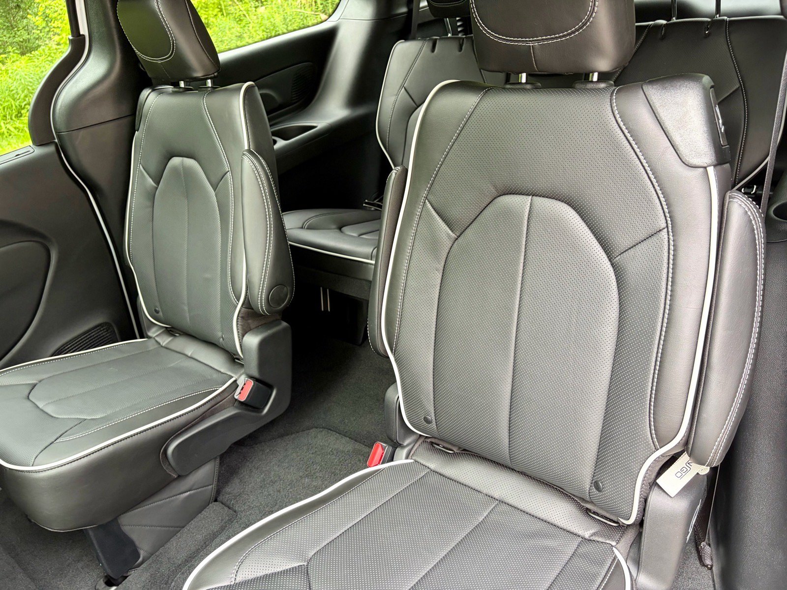 New 2027 Chrysler Pacifica Limited FWD image 15