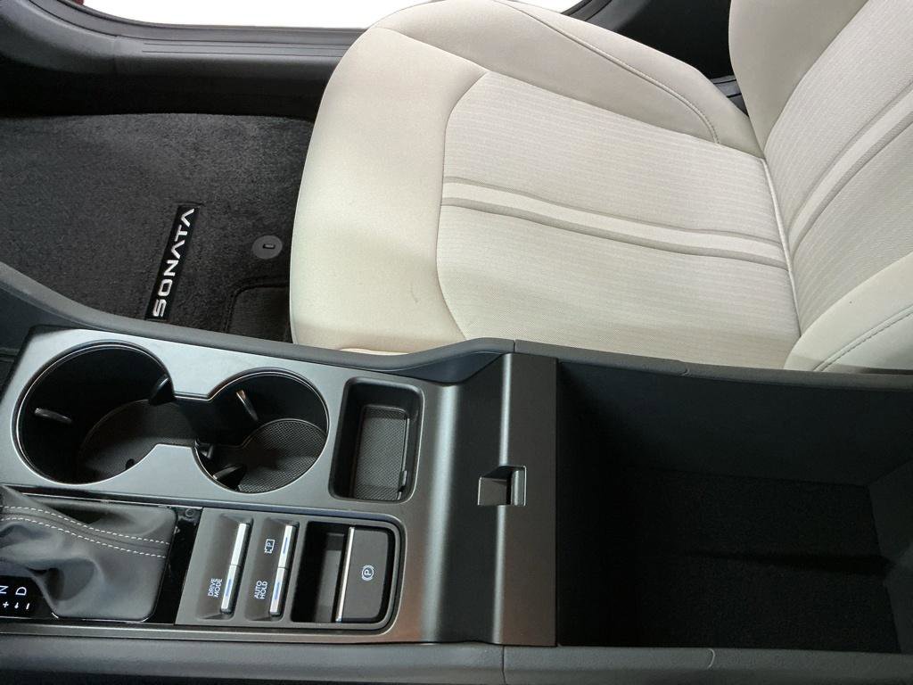 Used 2026 Hyundai Sonata SE image 7