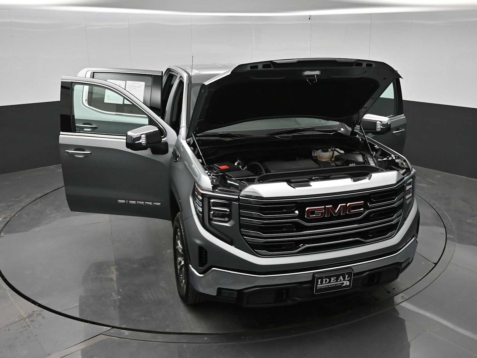 Used 2026 GMC Sierra 1500 SLT AWD/4WD image 47