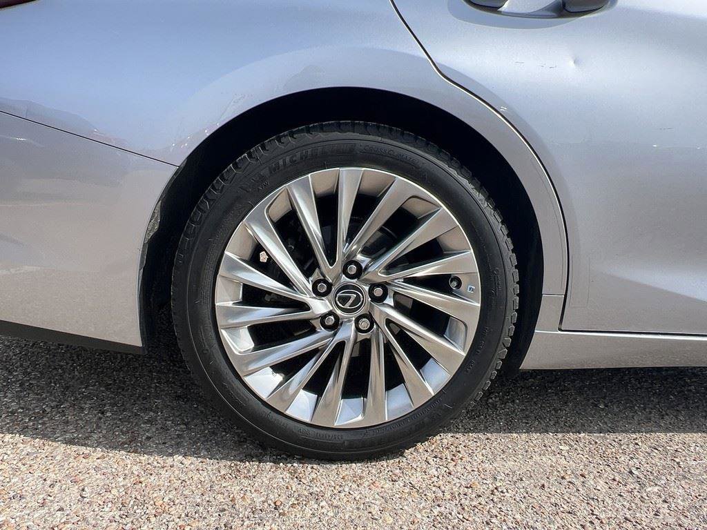 Used 2022 Lexus ES 350 Ultra Luxury image 7