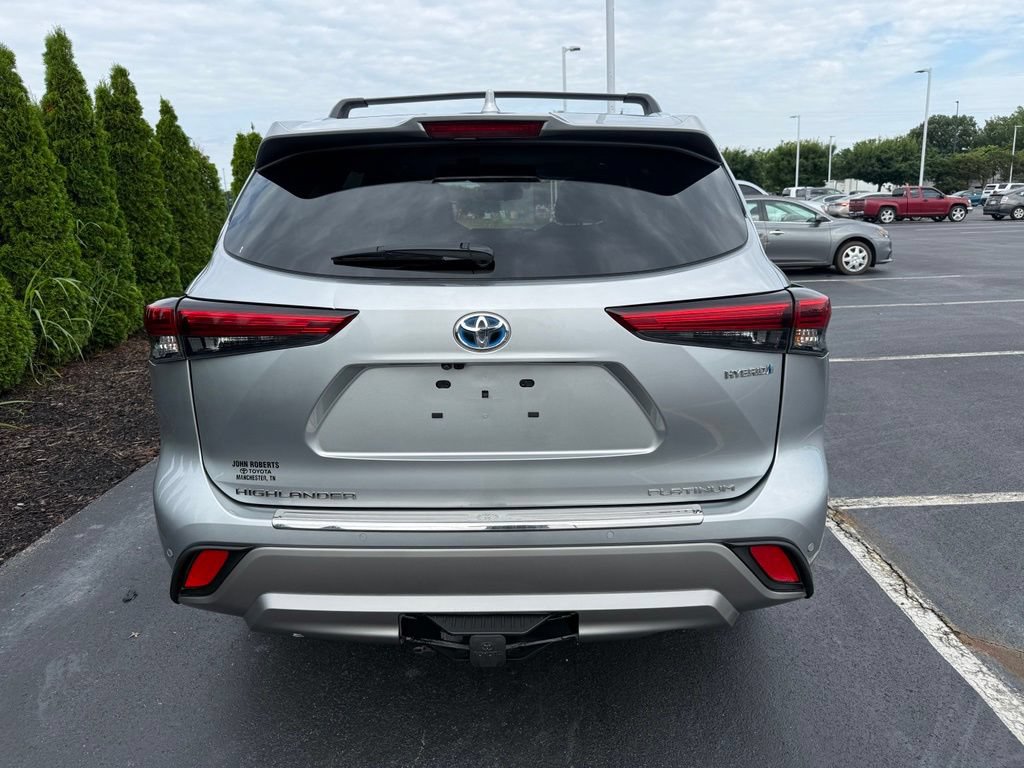 Used 2023 Toyota Highlander Platinum AWD/4WD image 3