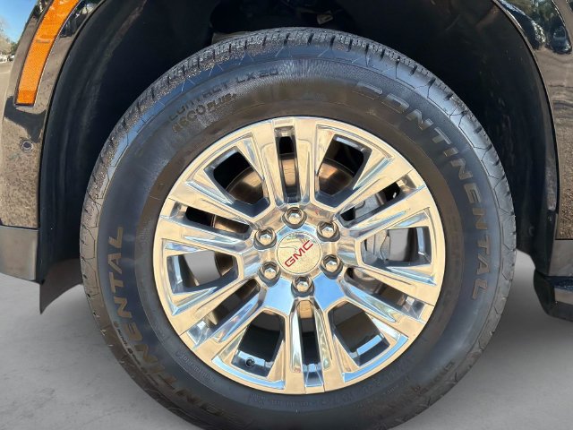 Used 2025 GMC Yukon Denali AWD/4WD image 11