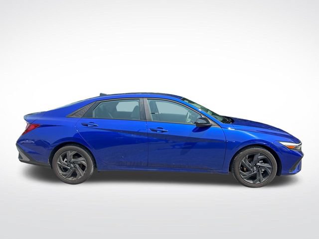 Used 2026 Hyundai Elantra Sport FWD image 7