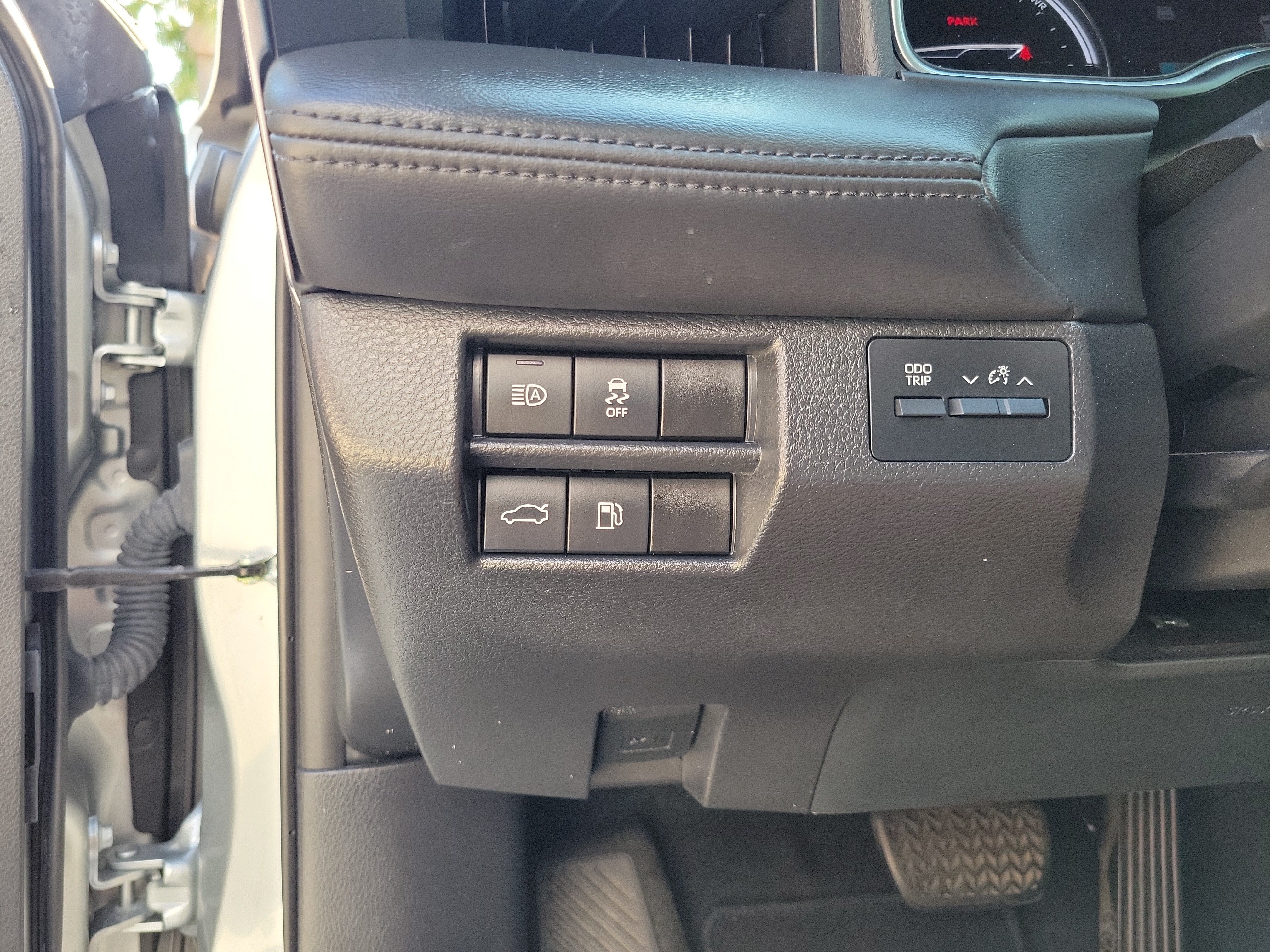 Used 2021 Toyota Avalon XLE w/ Moonroof Package FWD image 15