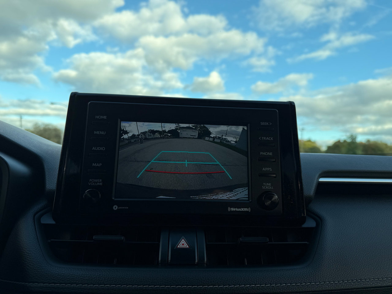 Used 2021 Toyota RAV4 XLE image 13