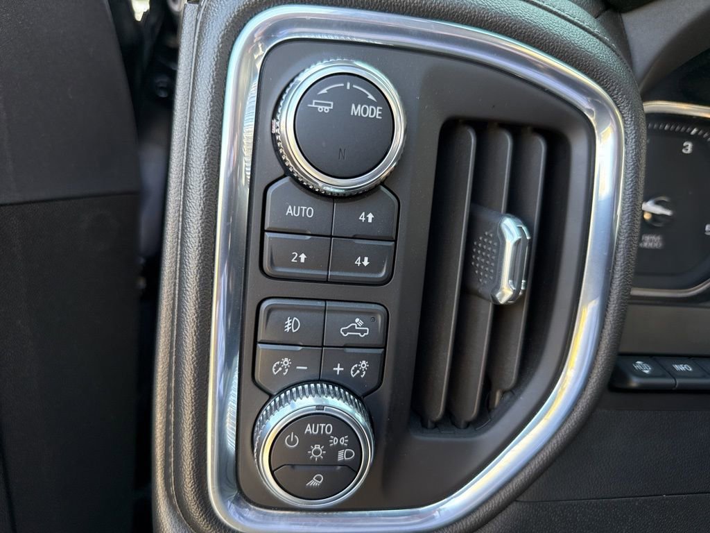 Used 2023 GMC Sierra 3500 Denali w/ Denali Black Diamond Edition image 50