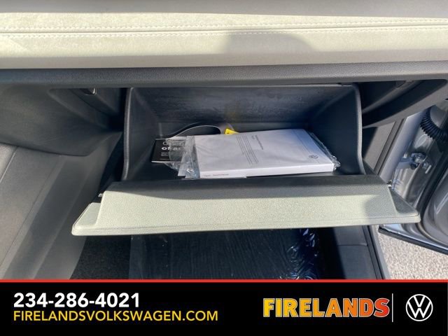 New 2025 Volkswagen Tiguan SE image 50