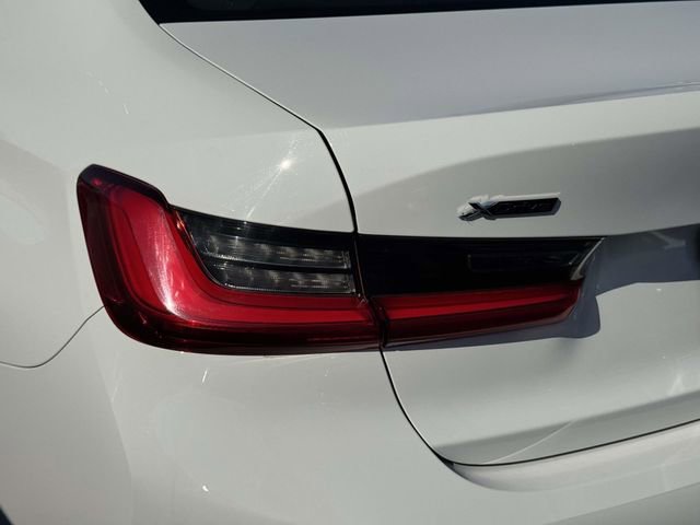 Used 2019 BMW 330i xDrive Sedan w/ Convenience Package AWD/4WD image 12