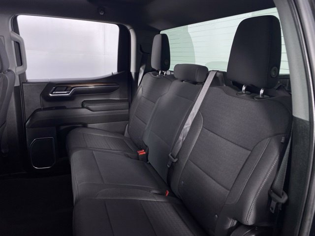 Used 2023 Chevrolet Silverado 1500 LT AWD/4WD image 16