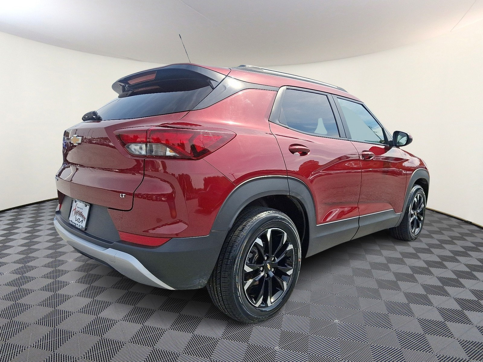 Used 2023 Chevrolet TrailBlazer LT w/ Convenience Package FWD image 6