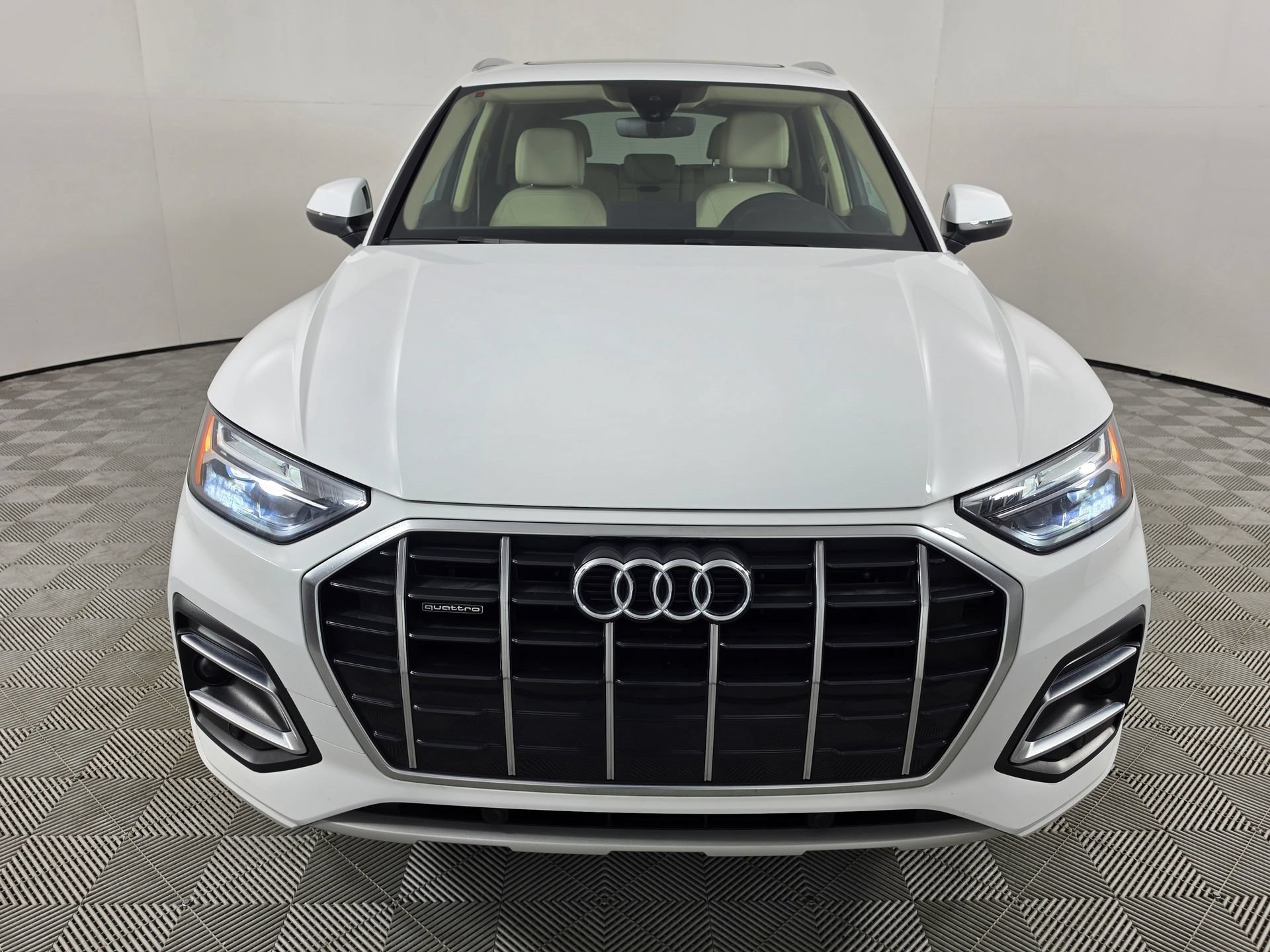 Certified 2023 Audi Q5 Premium Plus w/ Convenience Package AWD/4WD image 2