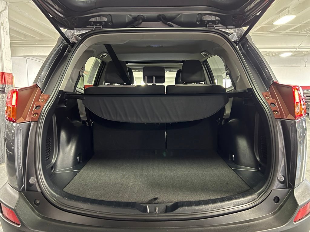 Used 2015 Toyota RAV4 XLE AWD/4WD image 38