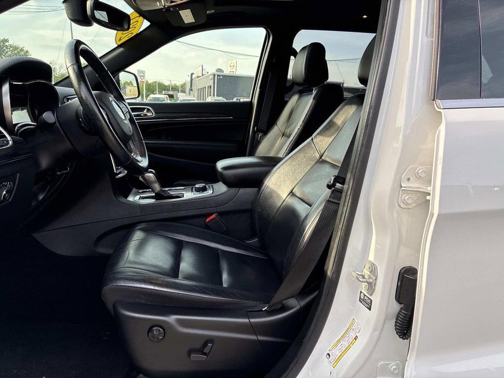 Used 2021 Jeep Grand Cherokee Limited AWD/4WD image 23