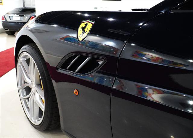Used 2012 Ferrari California image 22