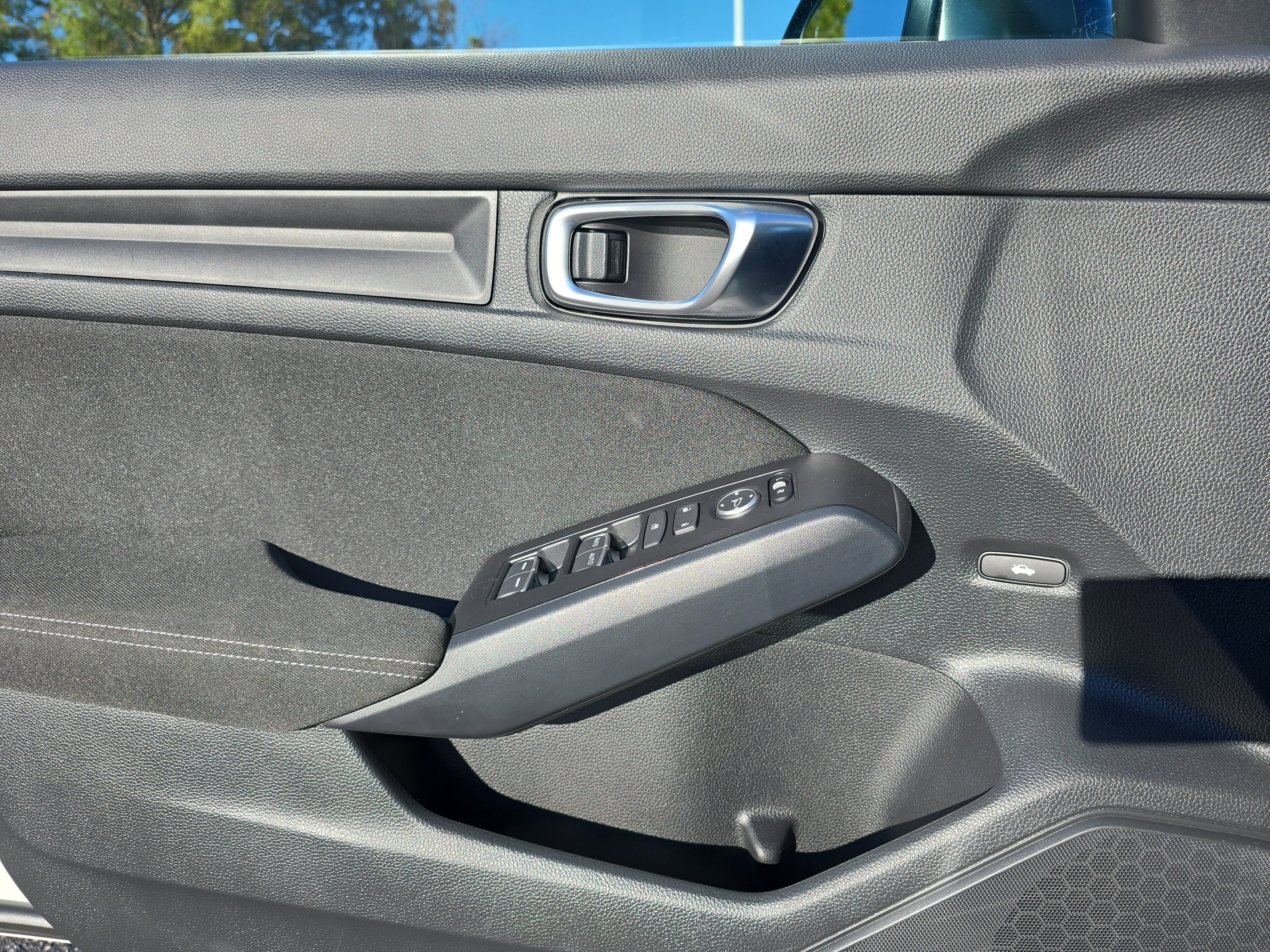 Used 2025 Honda Civic Sport image 24