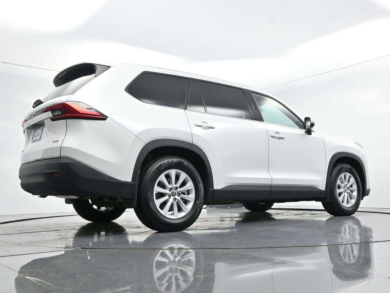 Used 2024 Toyota Grand Highlander XLE image 55