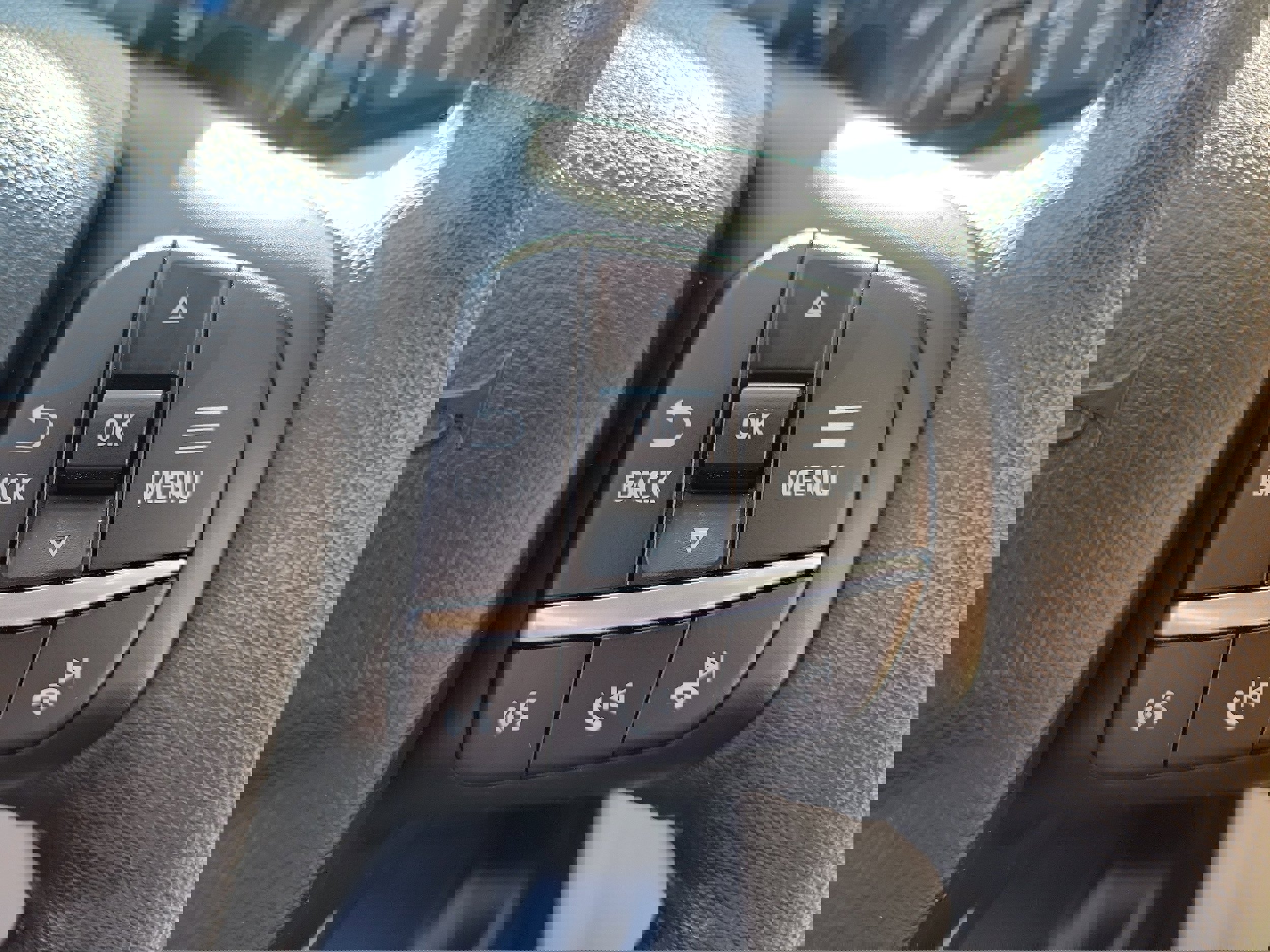 Certified 2020 Ford Escape SEL image 25