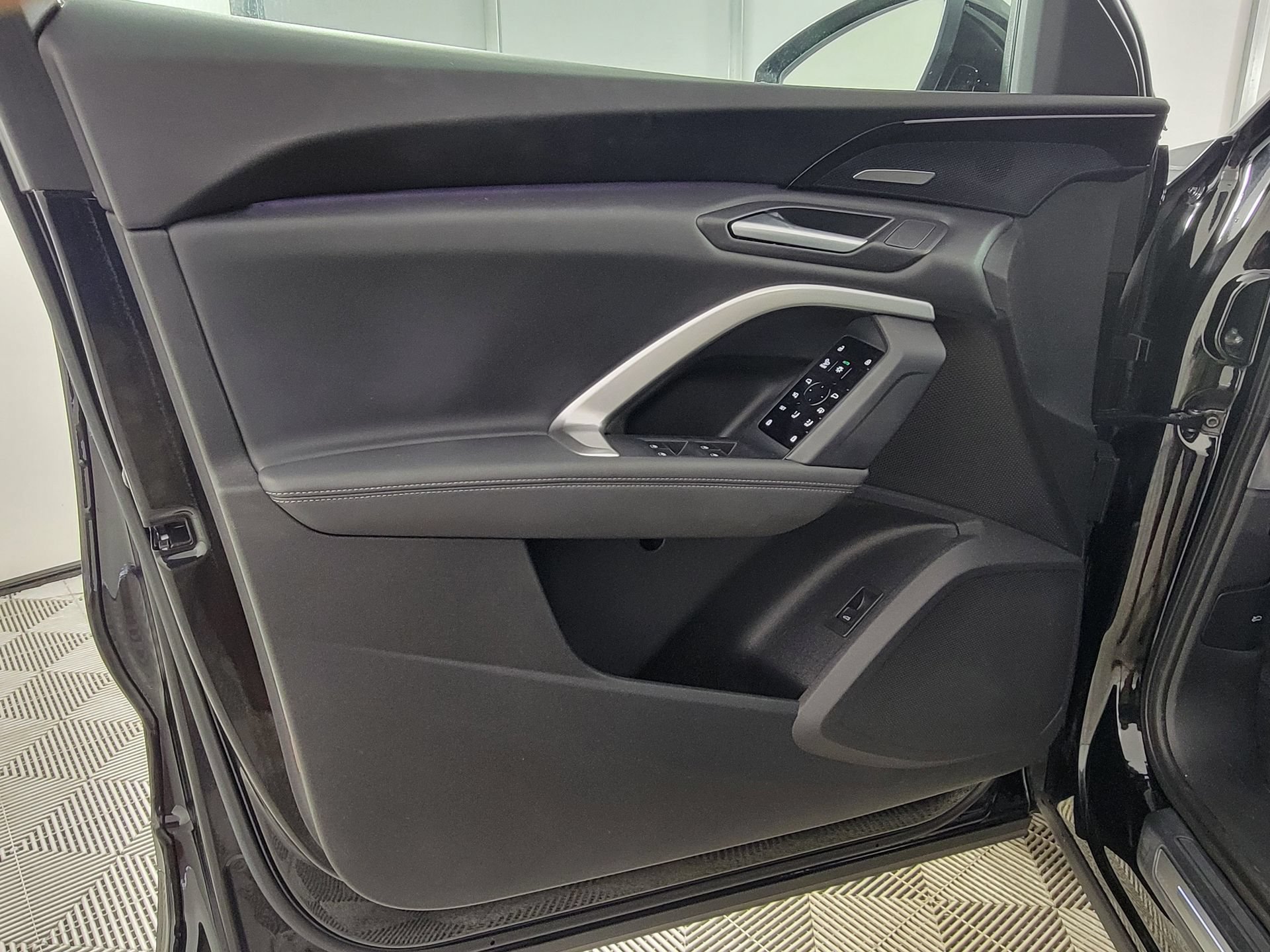 Used 2025 Audi Q5 Premium Plus AWD/4WD image 19