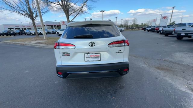 Used 2025 Toyota Corolla Cross SE image 14