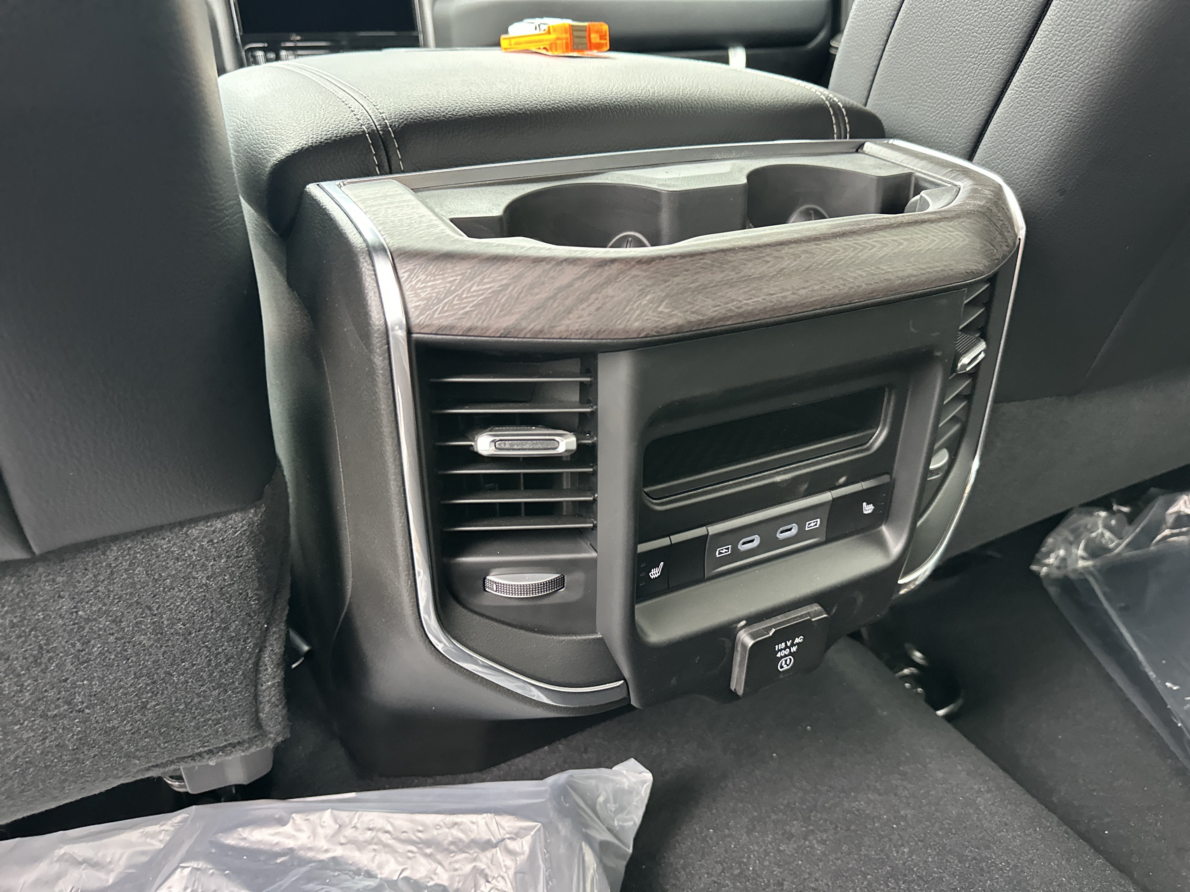 New 2027 RAM 2500 Laramie AWD/4WD image 32
