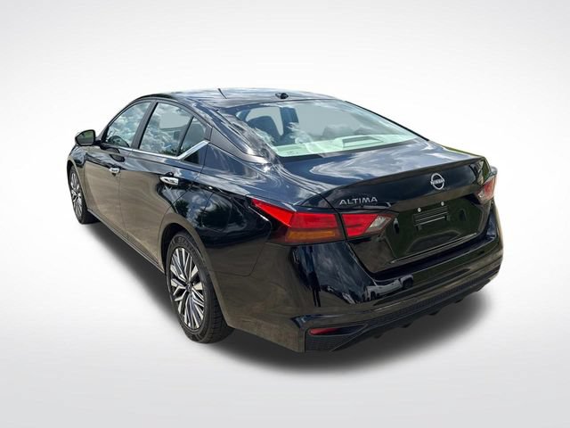 Used 2025 Nissan Altima 2.5 SV FWD image 7