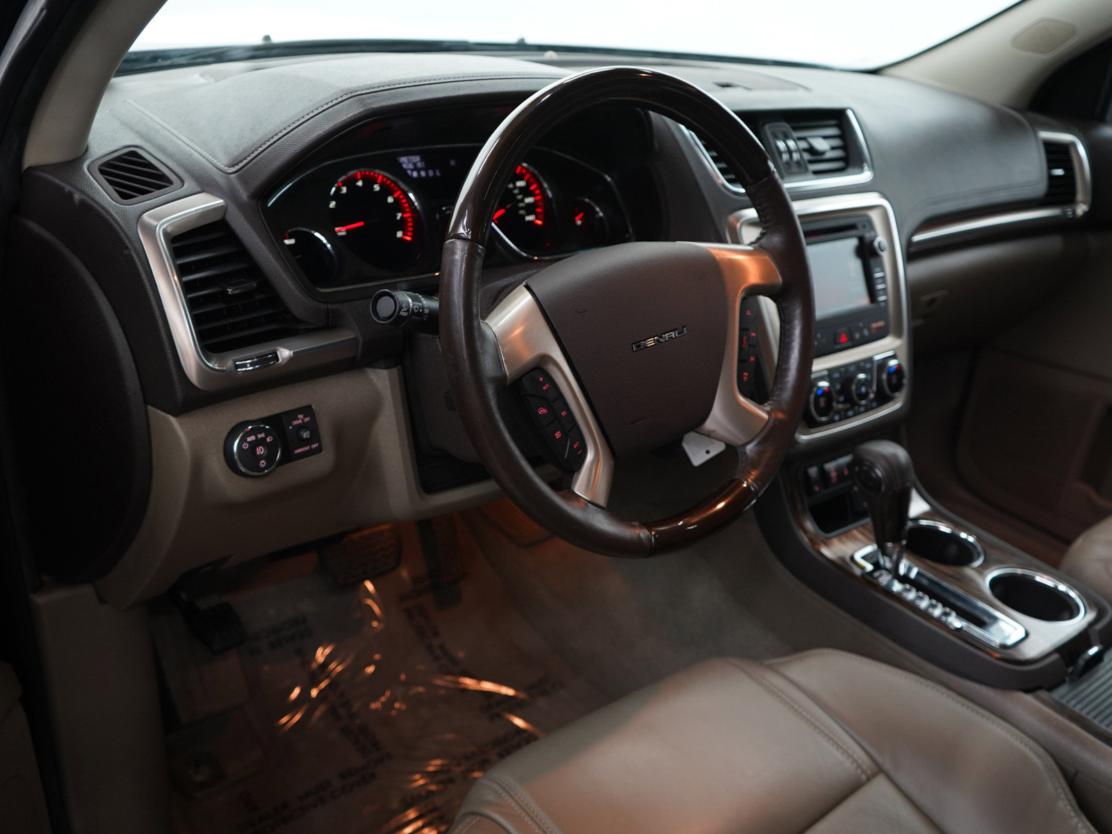 Used 2015 GMC Acadia Denali image 19