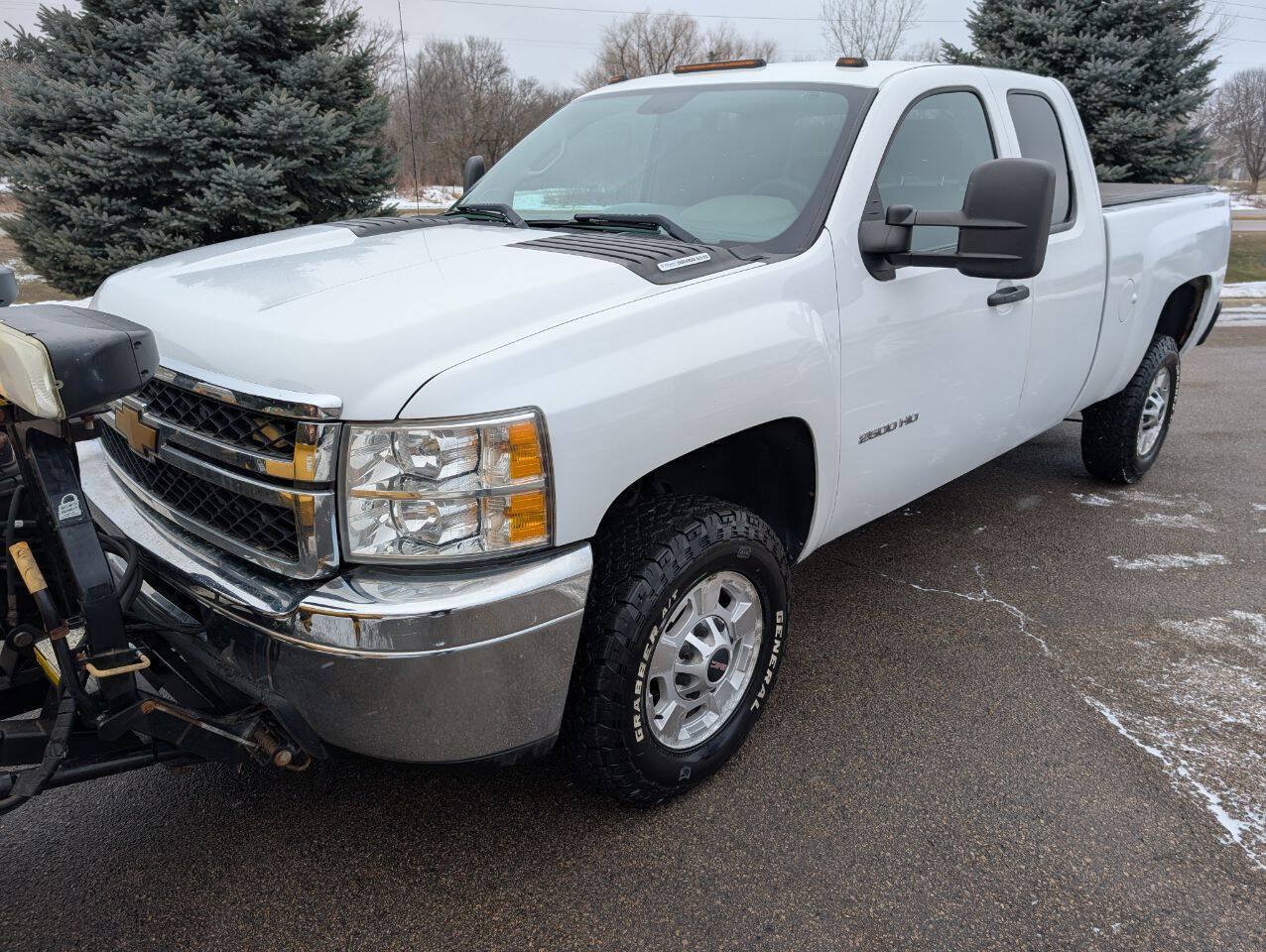 Used 2013 Chevrolet Silverado 2500 W/T w/ Snow Plow Prep Package AWD/4WD image 6