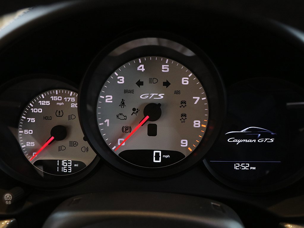 Used 2025 Porsche 718 Cayman GT4 image 37