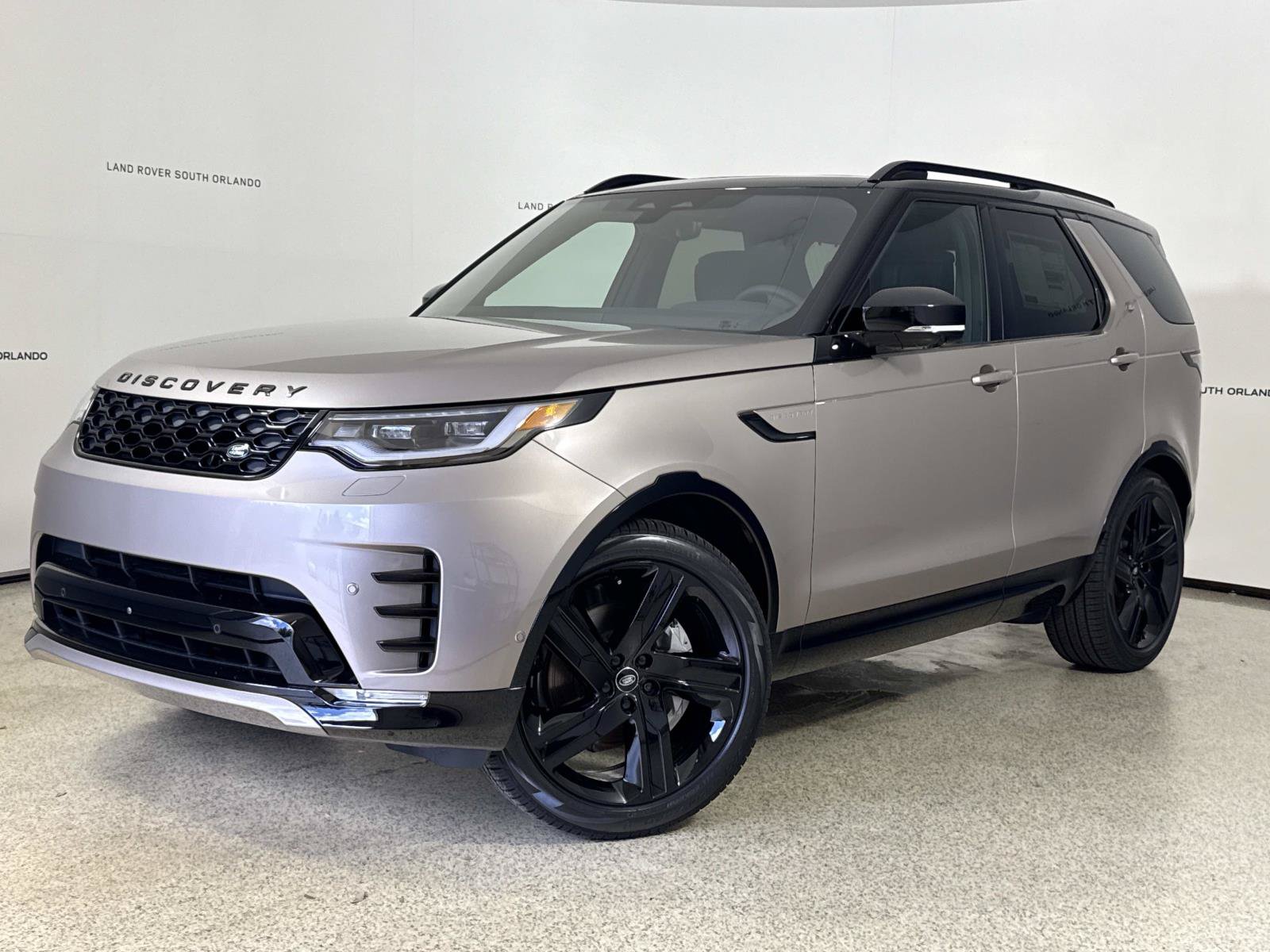 New 2026 Land Rover Discovery Dynamic SE AWD/4WD image 1