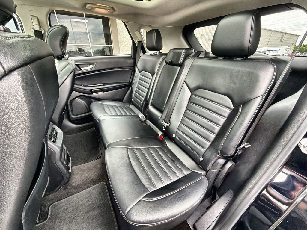 Used 2016 Ford Edge SEL w/ Equipment Group 201A AWD/4WD image 23