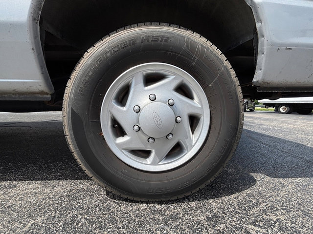 Used 2014 Ford E-250 and Econoline 250 image 25