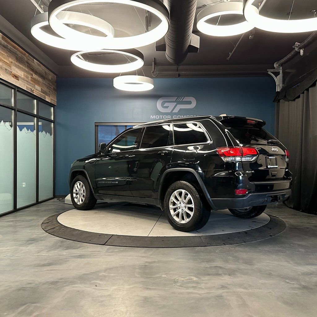 Used 2022 Jeep Grand Cherokee Laredo X image 5