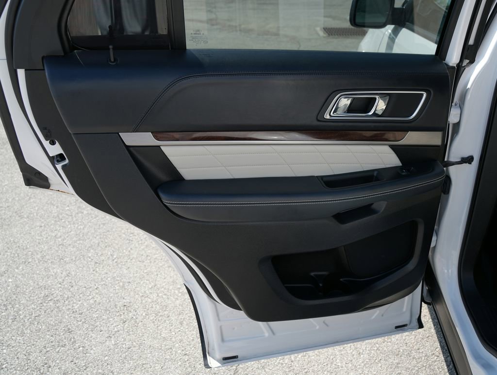 Used 2017 Ford Explorer Platinum AWD/4WD image 25