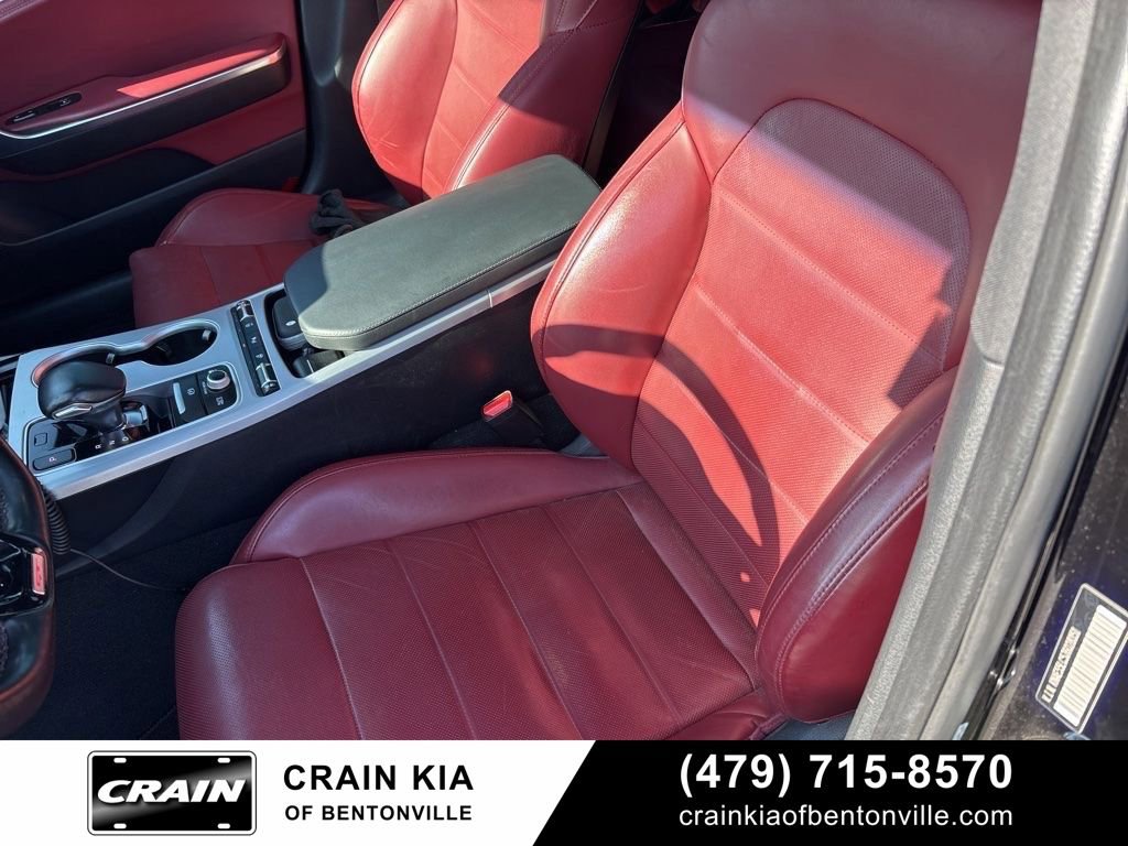 Used 2018 Kia Stinger GT2 AWD/4WD image 9