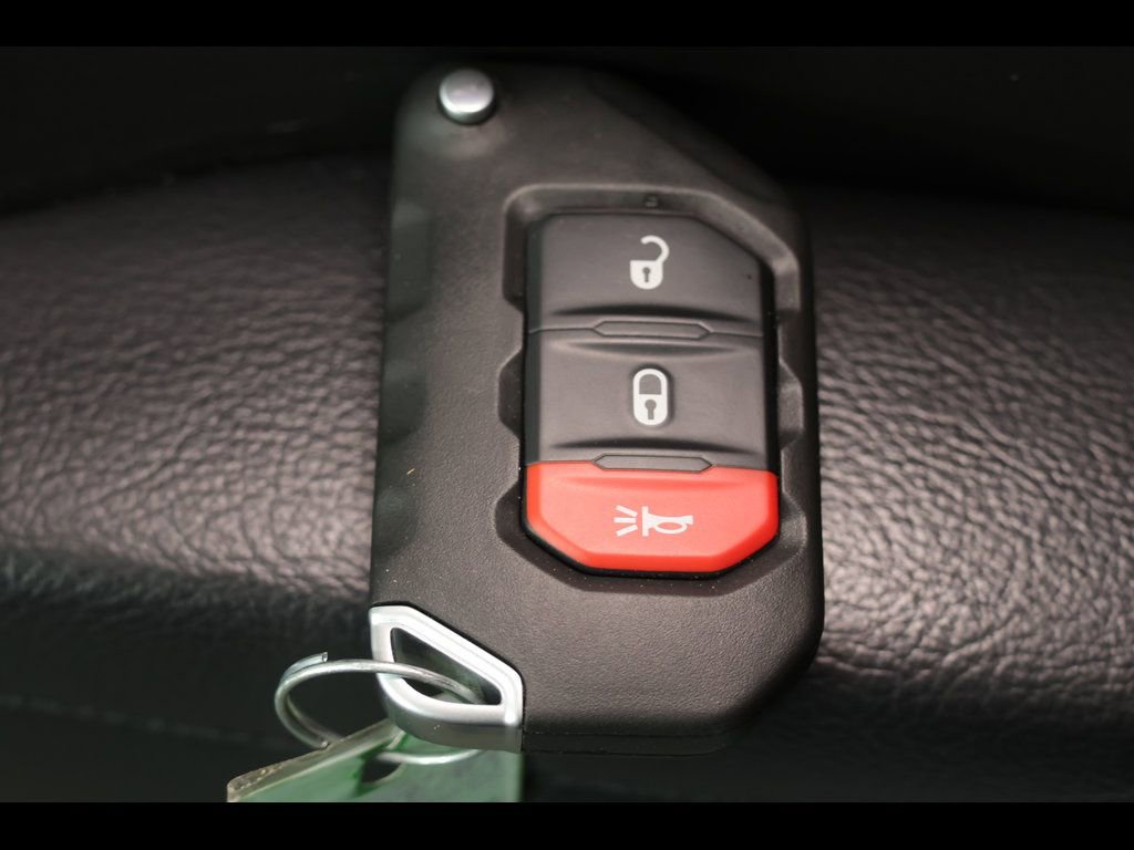 Used 2022 Jeep Wrangler Unlimited Sport AWD/4WD image 11
