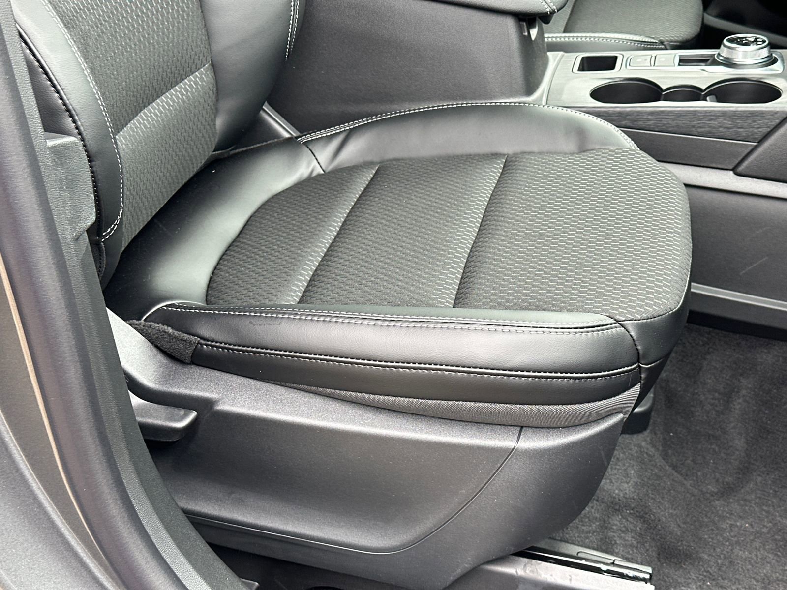 New 2026 Ford Escape SE image 12