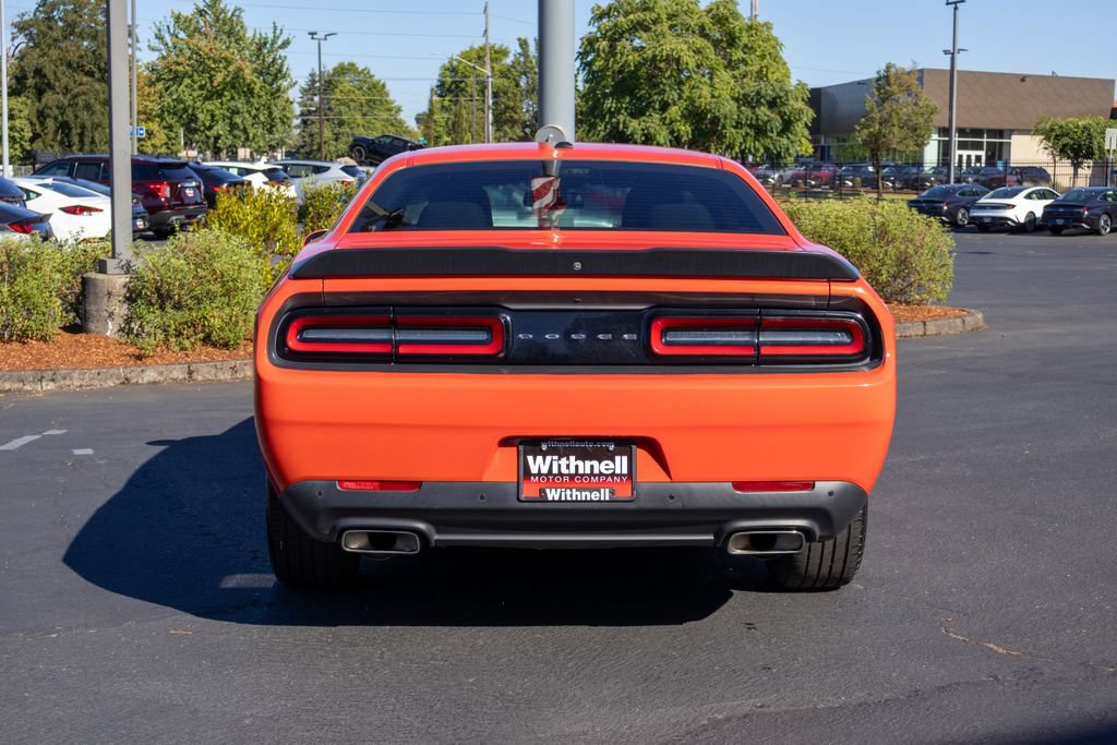 Used 2018 Dodge Challenger R/T w/ Driver Convenience Group RWD image 8