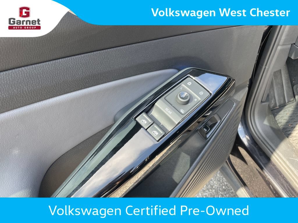 Certified 2023 Volkswagen ID.4 Pro S Plus AWD/4WD image 12