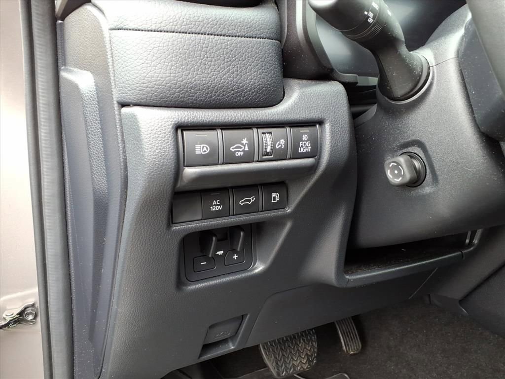 Certified 2024 Toyota Land Cruiser image 17