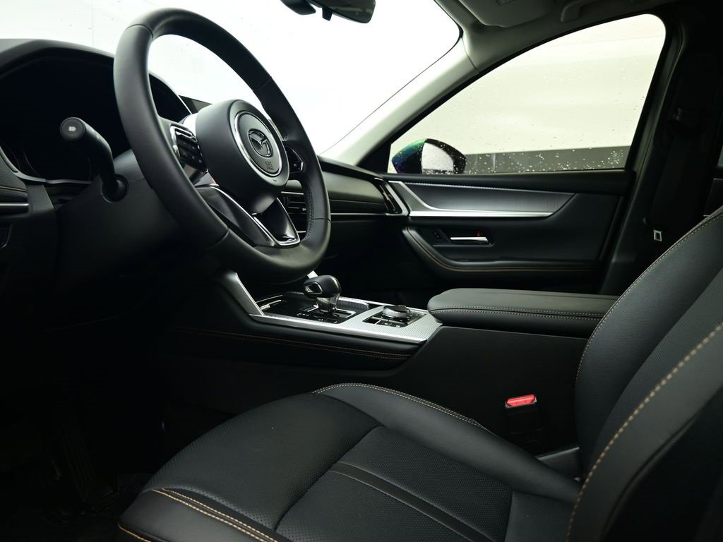 New 2025 MAZDA CX-70 3.3 Turbo w/ Preferred Package image 13