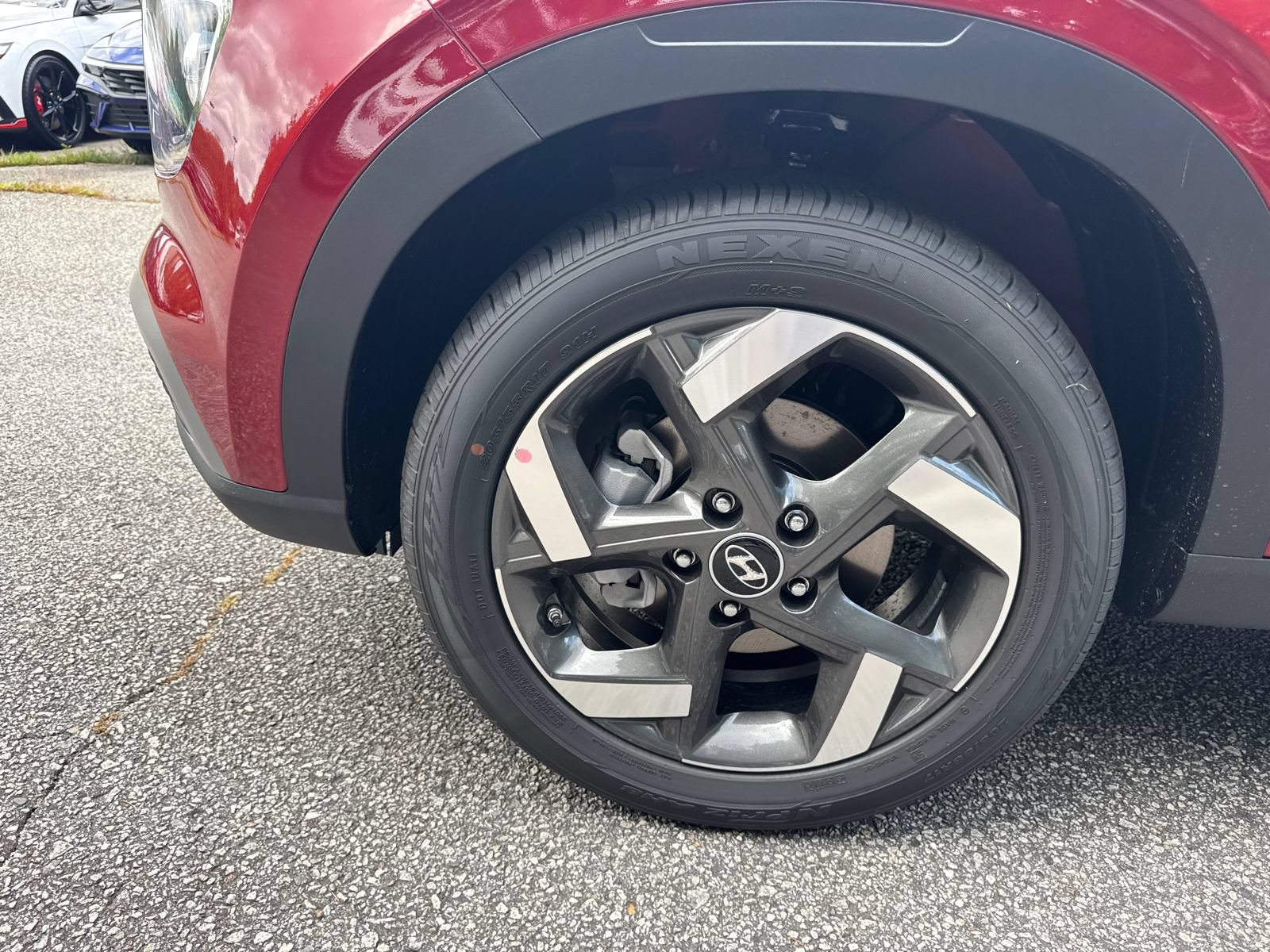 Used 2025 Hyundai Venue SEL FWD image 11